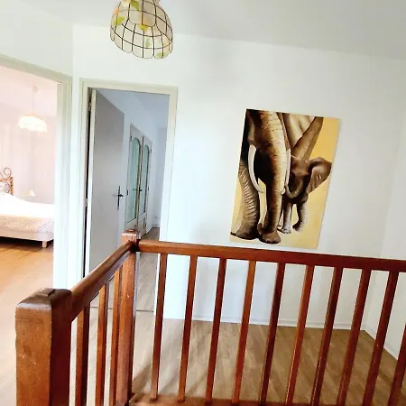 Mazet Du Chateau Joyeux De Violet Holiday home Pepieux